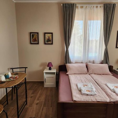 Roomsapartments Popcourt Панчево Экстерьер фото